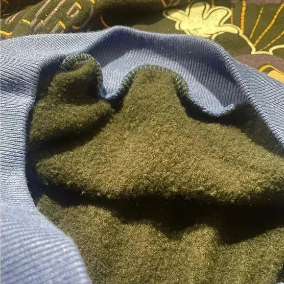 Disney Mickey Vintage Sweatshirt Size
5/6 - Picture 5 of 7